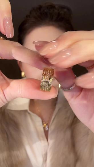 TWINS LULU【H】新年款 简约高级感精致肌理感字母H耳环TSL2778#强烈推荐 #珠宝首饰 #耳饰饰品