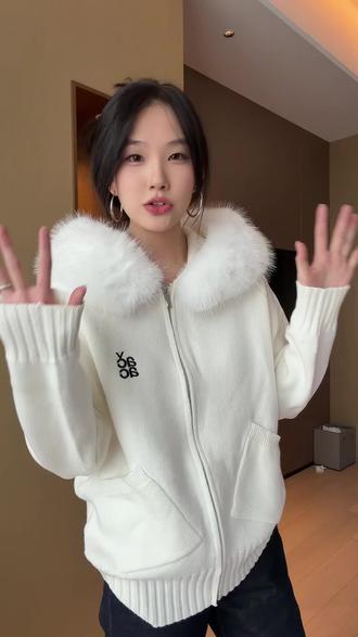 超有秋冬氛围感的大毛领针织❄️毛茸茸的也太温柔了吧#百搭上衣 #新年穿搭 #韩系穿搭 #约会穿搭 #achock