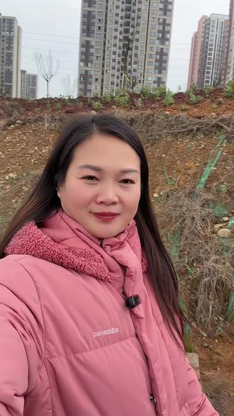 人父母,皆是铠甲,也皆是软肋。
为了孩子,我们没有退路,只能一路向前,
今天的每一份努力,每一次坚持,都是给孩子最好的底气!
一起加油,为了孩子,为了我们的家,拼尽全力,往上走!#日常vlog #生活感悟 #