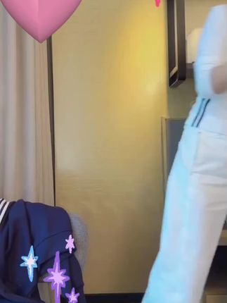 ##上热门 2025早秋新款韩系百搭刺绣V领长袖上衣LK2506445