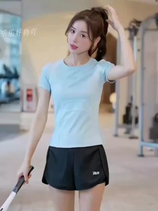 #健身穿搭 #瑜伽服搭配 #跑步健身速干运动服 #好身材练起来