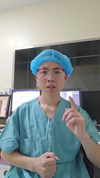 39岁的心脏冠状动脉血管,应不应该有血管硬化,或者是严重的狭窄堵塞呢?跟吸烟有关吗?
血管硬化与不良的生活习惯和生活方式密切相关。
如果要避免血管发生硬化,就要保持良好的生活习惯和生活方式,主要是要控制三高,也就是高血压,糖尿病,高血脂,同时需要戒烟,控制饮酒量,低盐低脂饮食,保持体重,保持情绪良好,保证睡眠,适量运动等等。
尤其是要戒烟和控制三高,这是引起动脉硬化的四大金刚。#冠心病 #动脉硬化 #1986年的虎 #戒烟