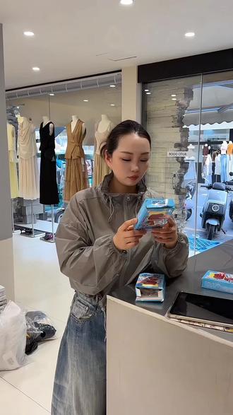 现在流行这娜塔莎?#线下店的日常 #女装拿货