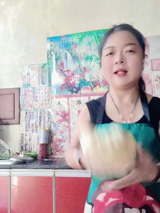 睁眼闭眼又是一天,整天忙忙碌碌又一天,朋友们一天三餐记得要按时吃饭哦