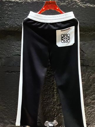轻奢潮牌情侣休闲裤 秋季新款潮牌情侣穿搭时尚休闲裤#休闲裤 #只做高品质 #穿搭搭配 #潮流穿搭休闲风 #高端大气穿搭