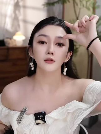 一个好的发箍改变你整个发型 #高级感 #仙女必备 #发箍这样戴好美 #发箍 #谁戴谁好看