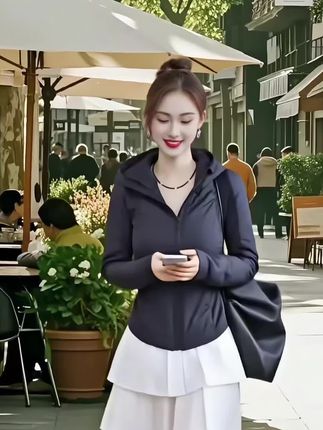2025秋季新款女士夹棉连帽短外修身气质小个子洋气轻薄夹克小棉袄。#夹克外套#薄款棉袄#女士棉服#连帽外套#在抖音入手的好东西