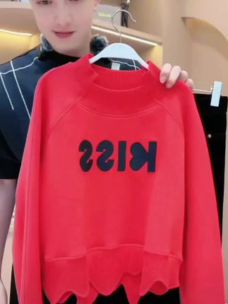 【韩哥女装】2025秋冬《朝霞》新年红不规则下摆拼接领卫衣1956-K1#高级感穿搭 #秋冬穿搭 #时尚百搭