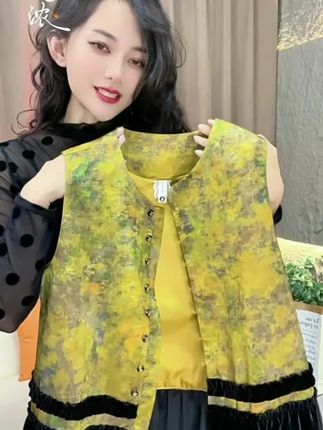 #上衣 早秋提花缎面马甲外套#重工刺绣 #穿搭女装 #高级感穿搭 @DOU+小助手 @巨量千川