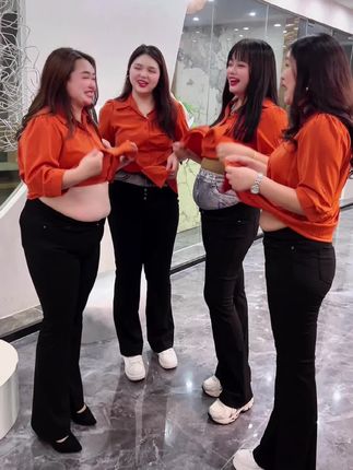 加高腰的喇叭裤,肚子大屁股大都可以遮起来#好物推荐🔥 #大码女装#这么穿显瘦20斤 #面料舒适透气