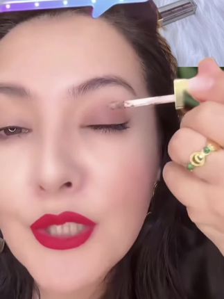 #热门话题 #perideo眼影 #抖加dou上热门🔥🔥🔥 #美妆 #美妆分享