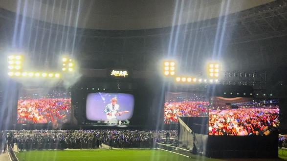 #音乐现场
黄品源歌曲片段合集
#小薇~海浪 ~那么爱你为什么~你怎么舍得我难过~情人~狠不下心~再见小薇🎵🎵