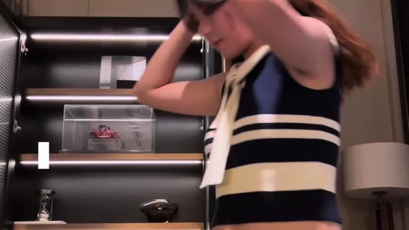 【拼图】00后寻真爱女子大学生,以一位青年艺术家的身份,带着激情寻找真爱,却得到一份完美无缺的拼图#抖音艺术家计划 #青年艺术家 #宣传正能量 #vlog十亿流量扶持计划 #行为艺术