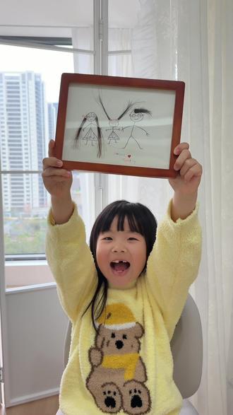 当女儿想做一个不一样的全家福🧑🧑🧒 #三年级小学生日常 #女儿 #全家福 #全家福来了 #diy