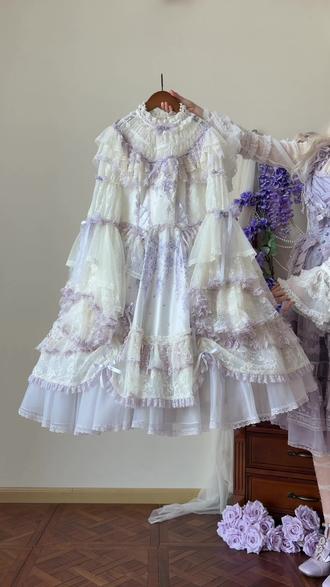 ✨这件的柚子太美妙了!
#吃我一波lolita安利 #花与珍珠匣 #lolita推荐 #lolita安利 #lolita上新