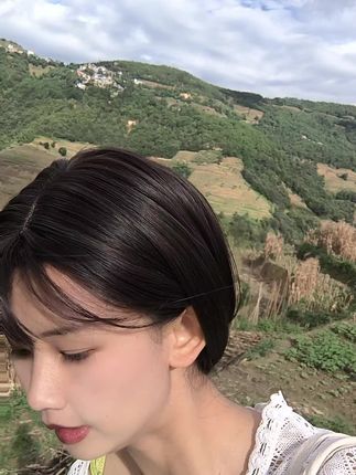 亲爱的妈妈,我已经巡视完咱家水田了,水量刚刚好,田埂也很好#山里姑娘 #梯田 #哈尼族