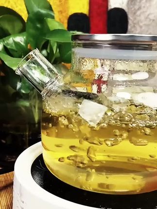 桑叶双瓜茶霜打桑叶茶。苦瓜,冬瓜泡水喝养生茶包袋泡茶。物美价廉,好喝实惠。(内容仅供参考,如有不适线下就医)