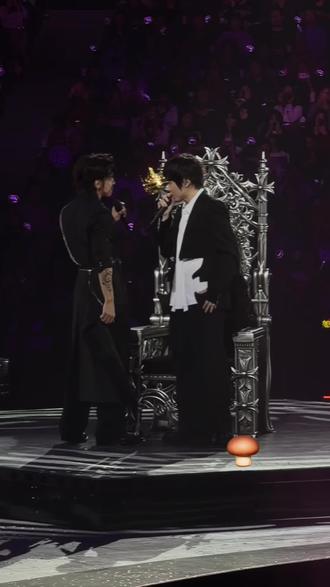 FFSH12.22|言而有信😏 轻柔呵护版的爱人啊🩷
谢谢Jerry,谢谢F3🥺
#FFOREVER #五月天阿信 #言承旭 #磕到了 #live现场