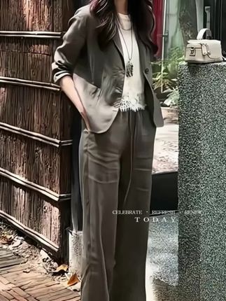 #气质女神穿搭 #高级感穿搭 #西装套装 #通勤穿搭 #早秋穿搭 @抖加🔥上热门🔥dou+🔥热点宝 @DOU+小助手