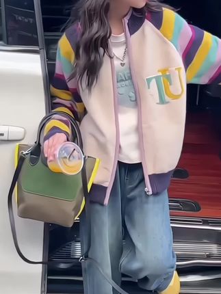 #上热门🔥 就是要在孩子还小的时候尽情的给她打扮~穿好看的衣服,因为一不小心她们就长大啦#潮童穿搭 #开衫外套 #生女儿就要这样穿#创作灵感