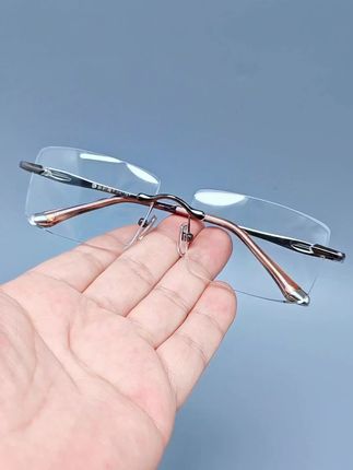 高档水晶老花镜,无框时尚设计,佩戴起来时尚大气,养眼护目#水晶老花镜#水晶眼镜#老花镜