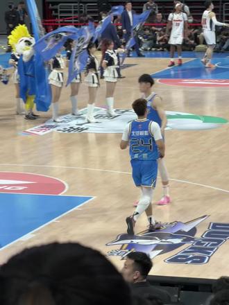 “对兄弟最大的尊重 便是拼尽全力”#赵睿#胡明轩#徐杰#CBA#健康完赛