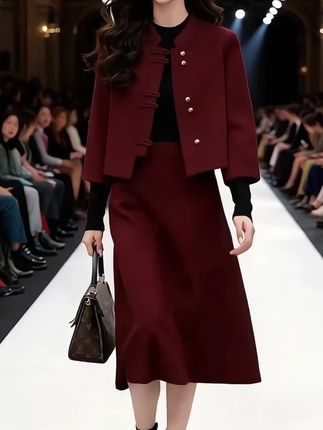 🌸绝美新中式!毛呢套装裙炸场秋冬💃。宝子们👋🏻!挖到宝藏国风美衣啦✨!2025秋冬新款毛呢套装半身裙+上衣两件套设计超贴心❤️,新中式元素融入得恰到好处🌿,上身秒变优雅气质女神👩🏻💼。面料软糯亲肤☁️,保暖又显瘦日常通勤or聚会穿它都超吸睛👀!姐妹们快冲呀🚀~ 🎀你们觉得这套搭配什么鞋子最好看呢?评论区聊聊呗💬! #新中式 #毛呢套装 #秋冬新款 #优雅气质 #半身裙