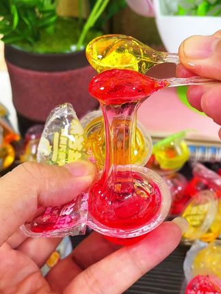 #网红糖果 #零食分享 #拉丝糖 #拉丝水果糖 #泰茂拉丝糖  好玩拉丝糖