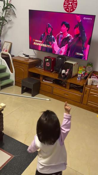 中国有嘻哈婴儿特辑🤗🤗#中国有嘻哈 #tizzyt #徐真真 #羊城 @DOU+小助手 @DOU+上热门 @DOU来跳舞