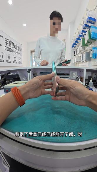 小米手机电池鼓包换电池全过程,第一视角修手机 #手机维修日常分享 #创作者中心 #创作灵感 #第一视角修手机 #手机维修换电池