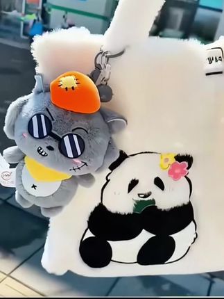 #毛绒玩具 #正版喜羊羊与灰太狼动漫周边墨镜儿童挂件玩偶可爱墨镜款开学礼物#墨镜灰太狼#正版喜羊羊与灰太狼墨镜玩偶#包包挂件