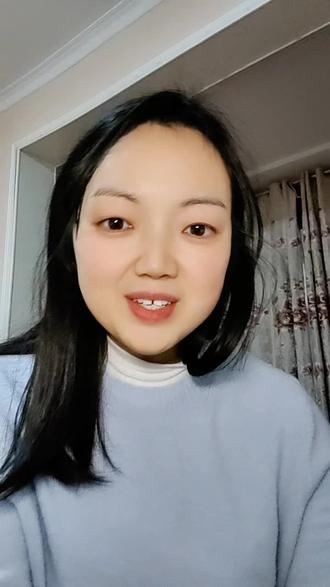 今年街上穿搭的尺度也太敢了吧!😳你们会穿吗?反正我是不敢😅#菊花裤@DOU+小助手 #瑜伽裤 #打底裤 #上热门🔥 #菊花裤