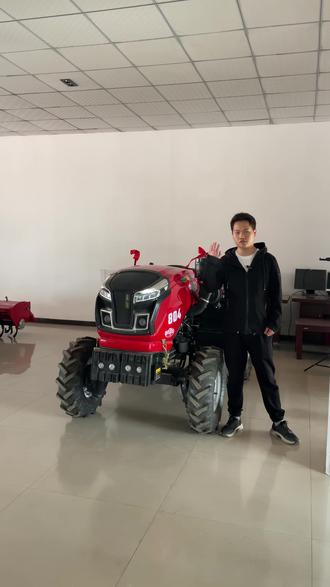 云内动力发动机强劲有力,范围作业轻巧灵活#农机 #拖拉机 #四驱拖拉机 #农业机械 #农业