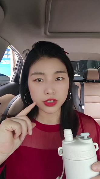 家族觉醒 你是家族里第一个打开K线图的人,
这意味着没人能教你,没人理解你。
你亏了,他们说早就劝过你;
你赚了,他们说运气迟早用光。
但你为什么坚持?
因为你看见了父辈,
把命运交给土地、交给工厂、交给蹉跎岁月,
而你,只想把命运紧紧攥在自己手里。
#k线交易 #交易员#命运 #文案像极了自己 #股民交流
@DOU+上热门 @DOU+小助手