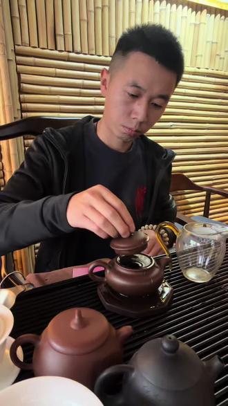 心有山海,静而无争#茶分享 #生茶 #每日一茶 #喝茶那点事 #喝茶🍵