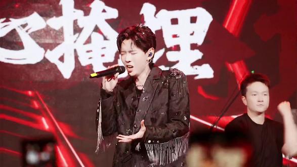 第八首 醒来 紧跟黄老师步伐
唱跳俱佳@黄浩雯
#黄浩雯生日限定音乐会