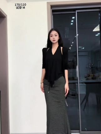 不费力时髦又不用有身材焦虑#古早味 #氛围感拉满 #女神穿搭 #时髦精的ootd #网红女装测评