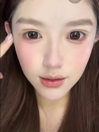 水滴形#双眼皮贴 你是我的神!再也不怕贴出来双眼皮会被眼尾吃掉了!扩宽眼尾放大双眼效果绝了#今日妆容 #平价彩妆 #女大学生