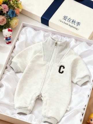 教你说"对不起"时 想起自己曾倔强不认错 教你分享时 发现自己依然计较得失 养育你的过程 竟是重新养育内心那个小孩 #宝妈带娃 #宝妈情感共鸣 #宝宝连体衣 #哈衣 #萌娃穿搭 @抖加🔥上热门🔥dou+🔥热点宝