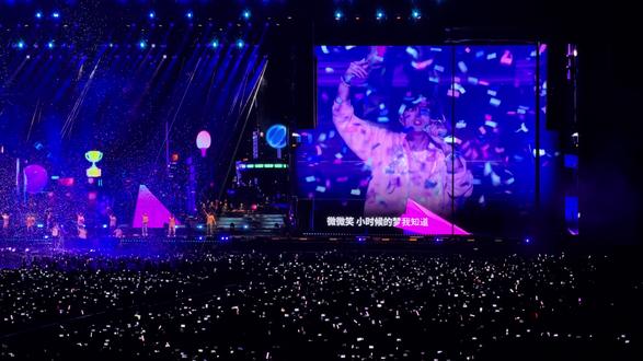 摇滚版稻香!!同龄人在干什么我根本不在乎,因为这两年穿梭于各个城市的奥体中心,我都在备战奥运!#周杰伦演唱会 #杭州