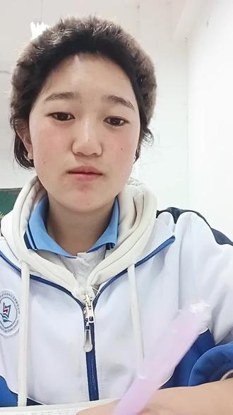 好吧,这个封面最搞笑了,用这个吧!