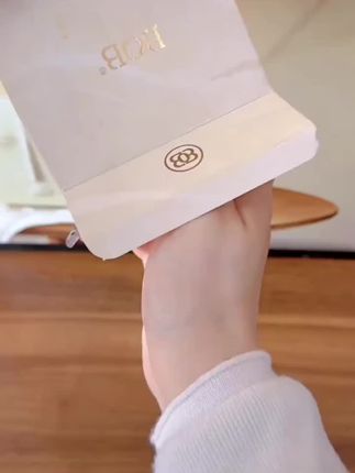 #dou上热门 #好东西一起分享 新西包邮格蒙轻纱焕颜柔焦粉饼哑光补妆持妆提亮定妆大粉饼20g
