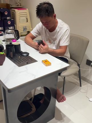 如今越混越差了,去年还抽和天下今年芙蓉王都抽不起了#夫妻日常