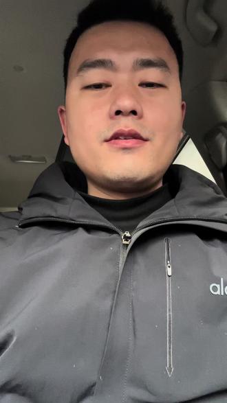 所谓的狗总,就是涨了吹神,跌了甩锅,一套一套大道理,实战全是坑人接盘#黄金大跌 #投资 #理财避坑 #黄金盘 #狗总