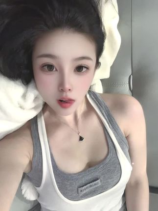 记得偶尔对自己好点,偷个小懒,抽点小疯,花点小钱,不算伤天害理