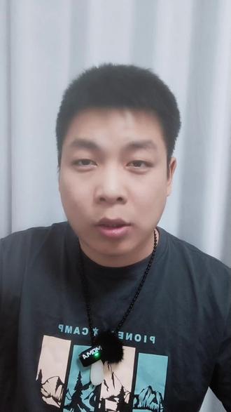 “筑室于道谋”一语出自《诗经》,意为在路边盖房子却向过路人征求意见,结果因众说纷纭而难以成功。这句话生动揭示了缺乏主见、盲目咨询他人导致的失败,至今仍警示我们:谋事需有定见,专注方能成事。
