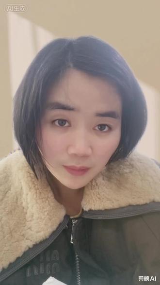 读书时怎么也读不懂的《滕王阁序》直到入社会尝过了生活的苦,习惯了人情的冷暖,某次深夜读到,天高地迥,觉宇宙之无穷。兴尽悲来,识盈虚之有数。读懂了忘忧。老当益壮,宁移白首之心。穷且益坚,不坠青云之志,读到了自勉。他让我们突然明白了怎样与这个世界相处。