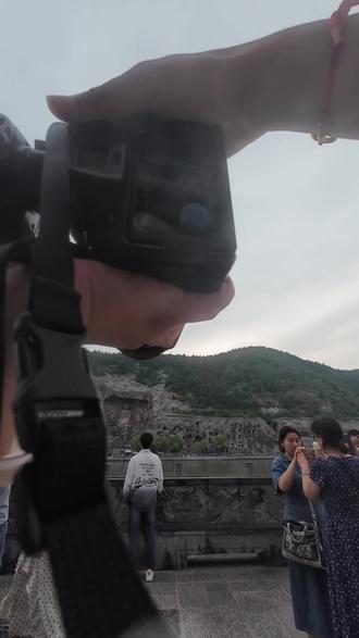 龙门石窟拍照 龙门石窟拍照20一张50四张(已经包含粉丝一张)100八张正面背面侧面都会拍 最后选 全程动作指导 单人合照都可以的 提供🕶️等道具#龙门石窟#龙门石窟拍照#龙门石窟约拍摄影师#龙门石窟拍照姿势