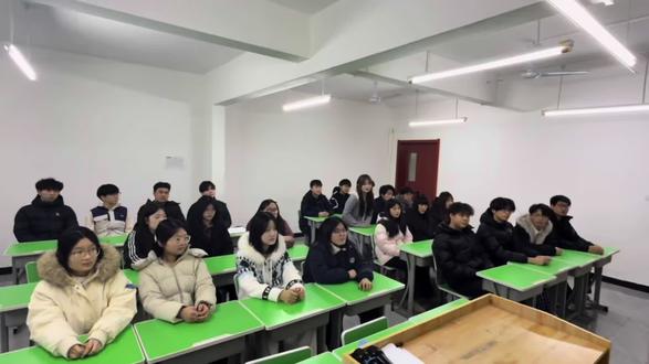 你说班长在,你会心安!#老师视角 #快乐学习 #中专 #招生宣传哪家强 #学校