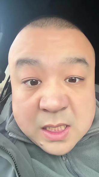 看一个细节就知道小区好坏#洛阳 #张宇聊房 #内容过于真实 #电梯 #你怎么看